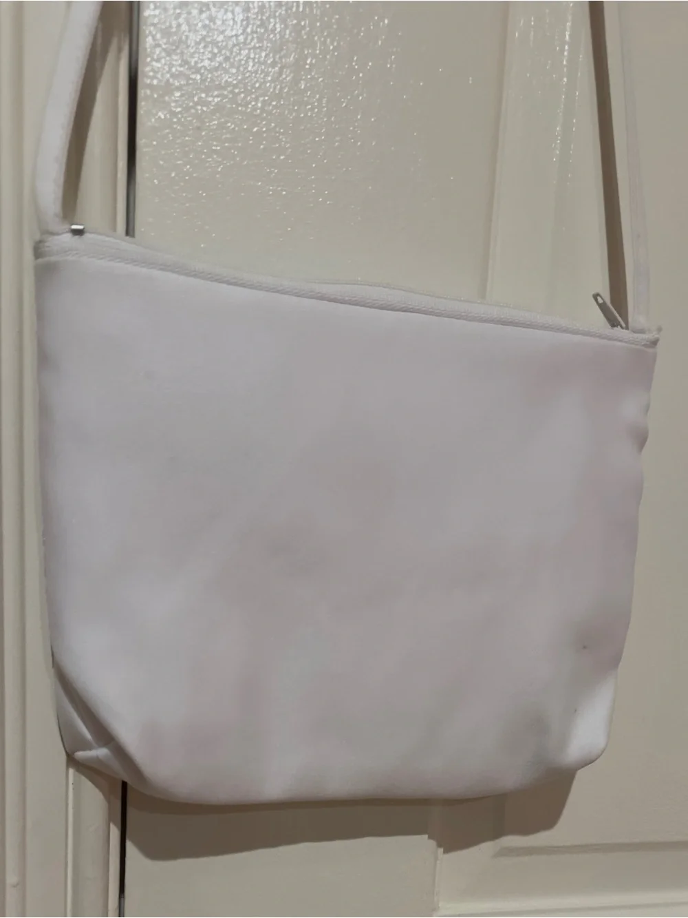 Source Unknown White Embroidered Kids Shoulder Bag